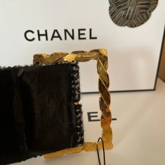 CHANEL vintage tweed and leather wide waist belt - Picture 11 of 16